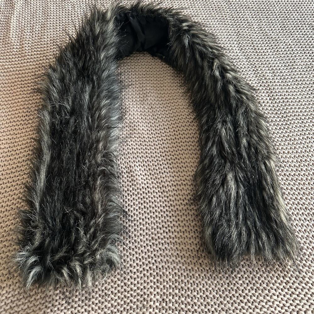 Express faux fur scarf or collar